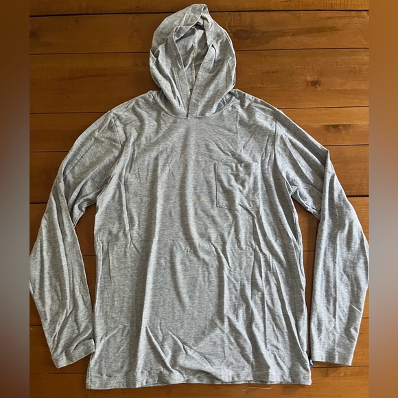 Men's Vineyard Vines hooded long sleeve